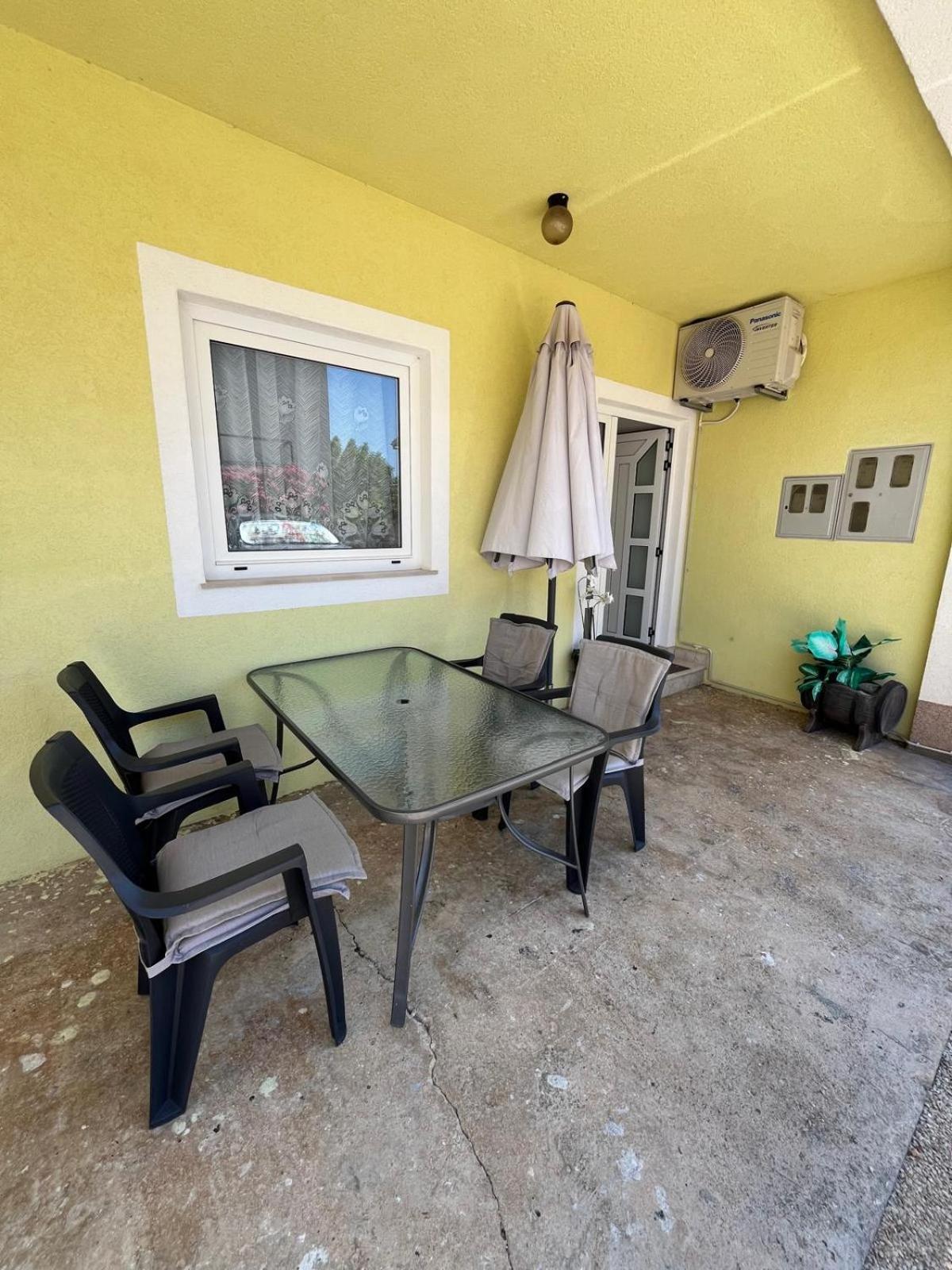 Ana Lovetovo Vodice Exteriör bild